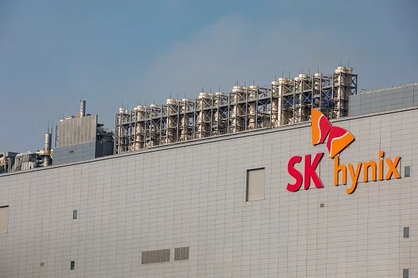 Navigating the Geopolitical Chip War: SK Hynix, Solidigm, and the U.S.-China Strategic Crossroads