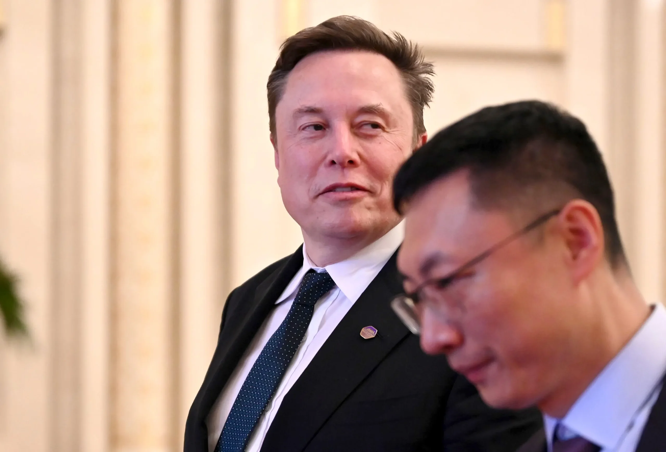 The Battle for the Skies: Elon Musk, Mukesh Ambani, and the High-Stakes Standoff Over India’s Internet Future